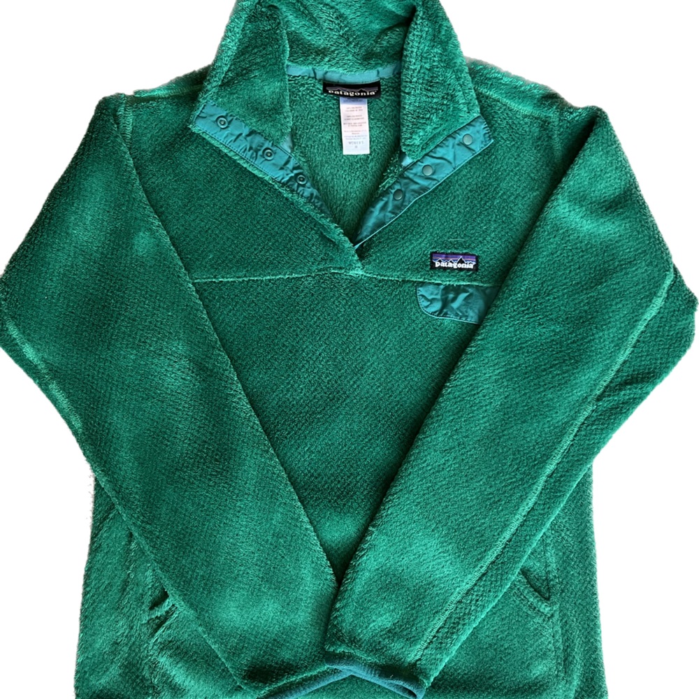 Patagonia women’s Re-Tool fleece pullover